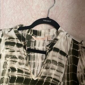 Soft Surroundings Green and White Blouse